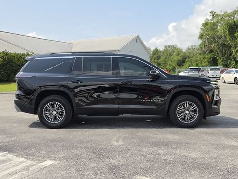 Used 2024 Chevrolet Traverse LT w/ Enhanced Driving Package FWD image 6