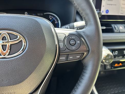 Used 2025 Toyota RAV4 XLE Premium w/ Weather Package AWD/4WD image 9