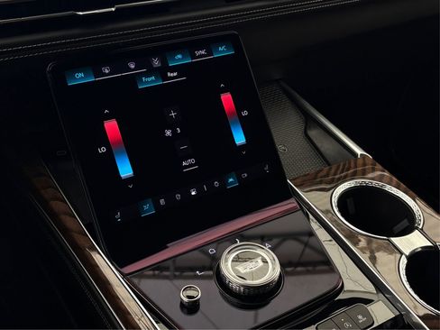 New 2025 Cadillac Escalade ESV Sport Platinum image 27