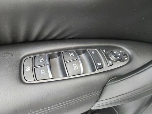 Used 2022 Nissan Armada SL AWD/4WD image 40