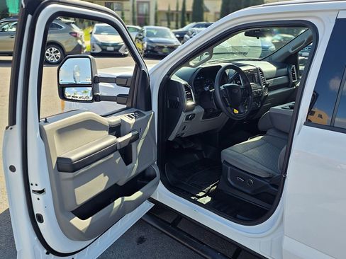 Used 2017 Ford F250 XLT w/ XLT Value Package image 47