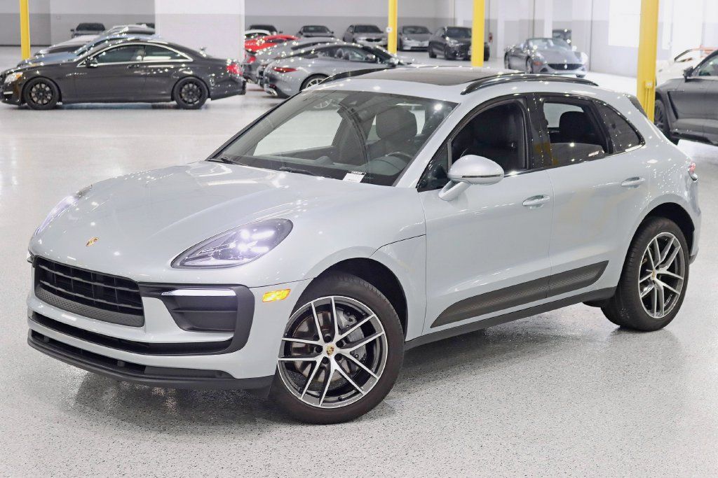 Used 2022 Porsche Macan AWD/4WD image 7