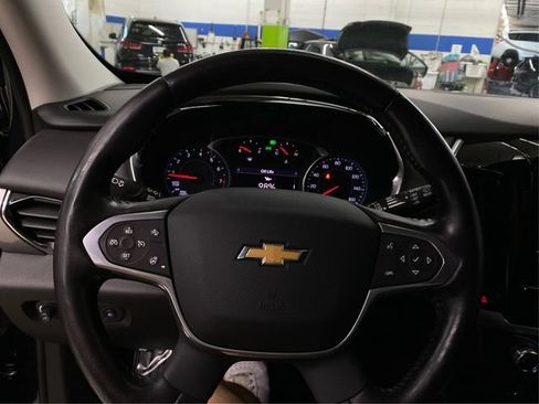 Used 2021 Chevrolet Traverse LT AWD/4WD image 22