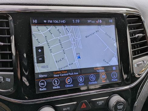 Used 2019 Jeep Grand Cherokee Limited image 19