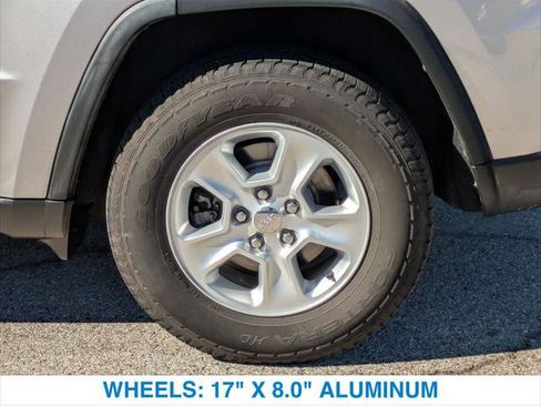 Used 2016 Jeep Grand Cherokee Laredo w/ Quick Order Package 23E image 11