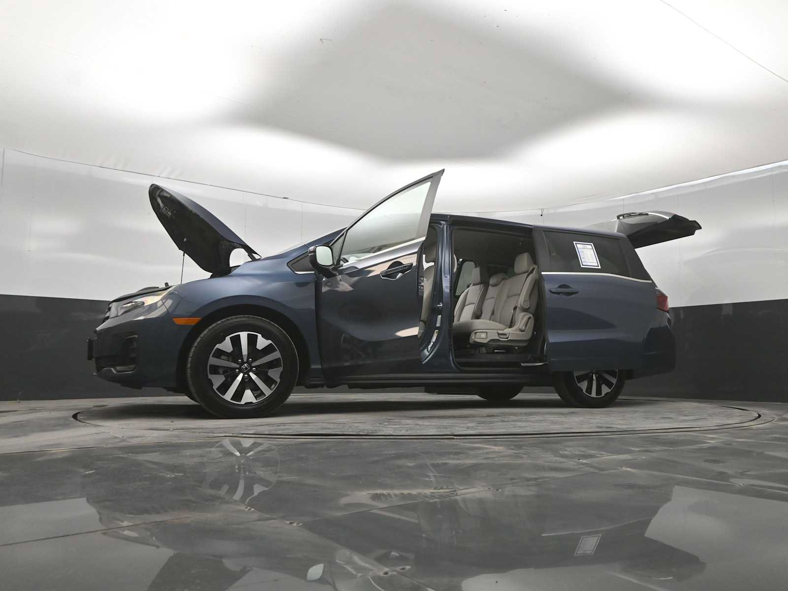 Used 2025 Honda Odyssey EX-L image 48