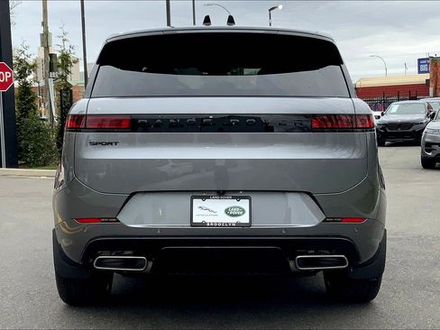 Used 2025 Land Rover Range Rover Sport Dynamic SE image 4