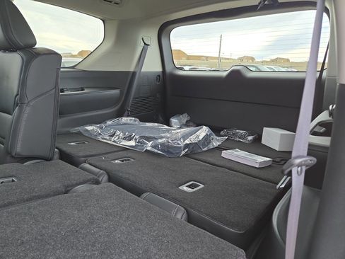 New 2026 Nissan Armada SV image 41