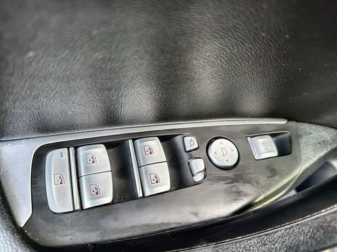 Used 2024 BMW X3 xDrive30i w/ Premium Essential Package image 15