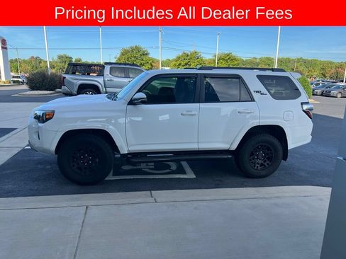 Used 2023 Toyota 4Runner TRD Off-Road Premium w/ Moonroof Package AWD/4WD image 23