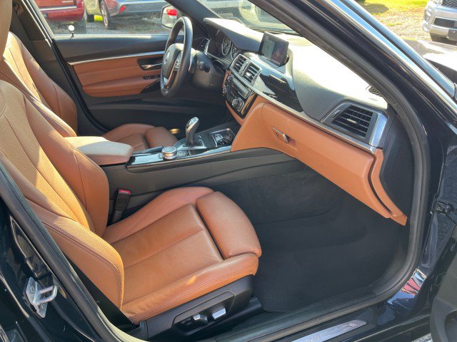 Used 2017 BMW 330i xDrive Sedan AWD/4WD image 19