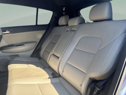 Used 2021 Kia Sportage S image 26