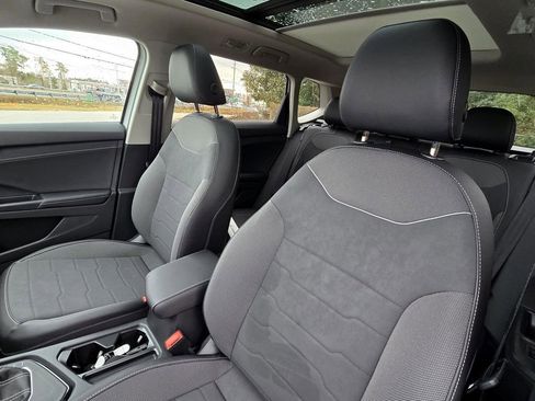 New 2026 Volkswagen Taos SE image 17