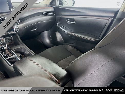 Certified 2025 Nissan Sentra SR w/ Midnight Edition image 22