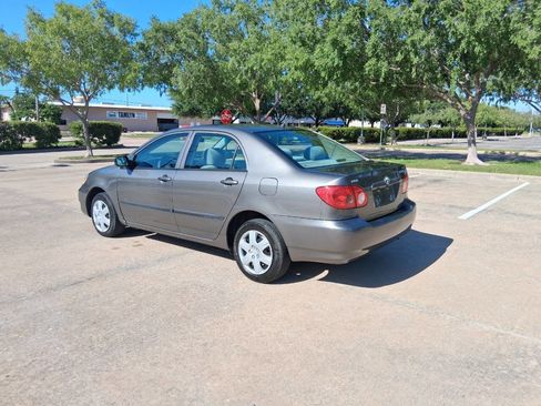 Used 2006 Toyota Corolla CE FWD image 4