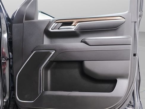 Used 2023 Chevrolet Silverado 1500 LT image 33