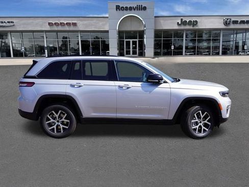 New 2025 Jeep Grand Cherokee Limited w/ Trailer Tow Package image 2