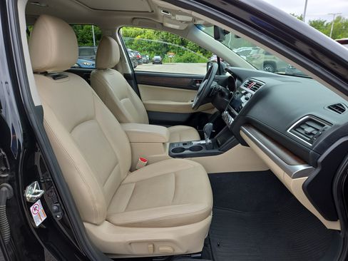 Used 2017 Subaru Outback 2.5i Limited AWD/4WD image 16