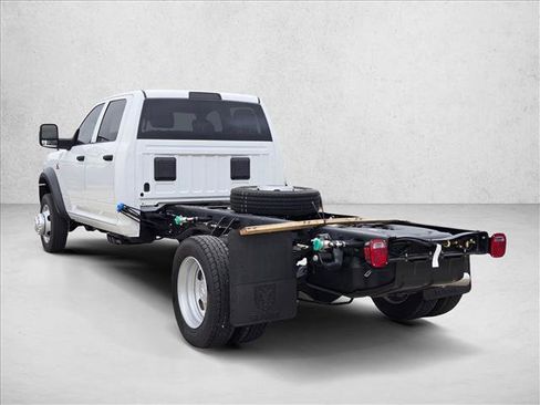 New 2026 RAM 5500 Tradesman w/ Chrome Appearance Group AWD/4WD image 9