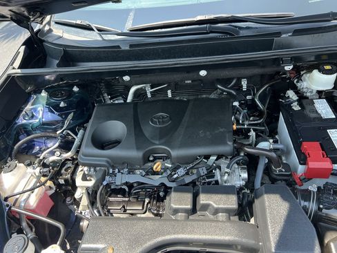 Used 2022 Toyota RAV4 XLE w/ Convenience Package FWD image 35
