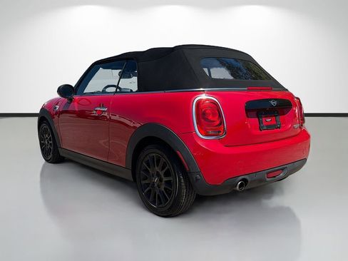 Used 2019 MINI Cooper Signature w/ Signature Upholstery Package image 5