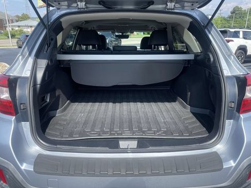 Used 2019 Subaru Outback 2.5i Limited AWD/4WD image 38