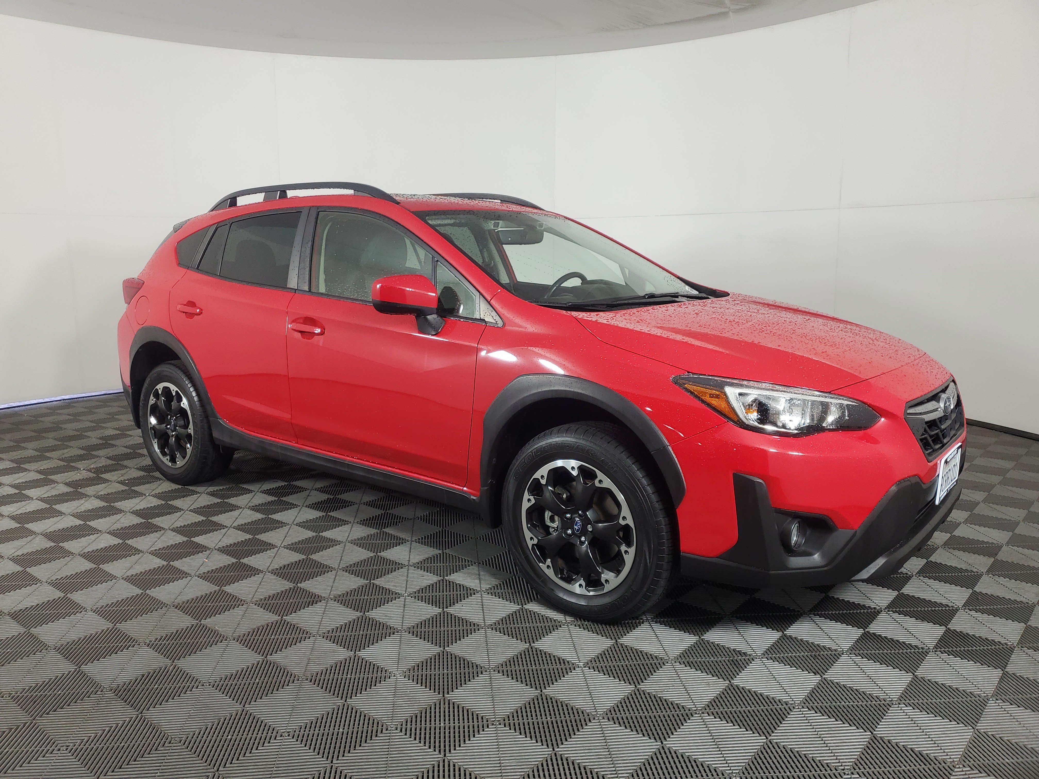 Used 2023 Subaru Crosstrek 2.0i Premium AWD/4WD image 2