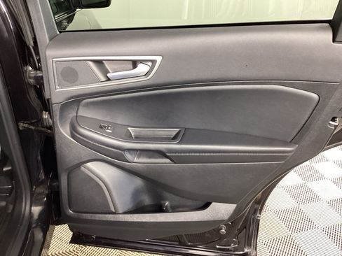 Used 2024 Ford Edge SEL w/ Convenience Package AWD/4WD image 11