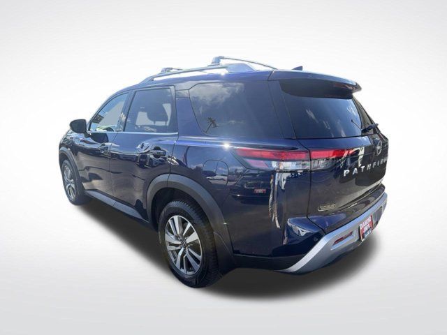 Used 2023 Nissan Pathfinder SL AWD/4WD image 3