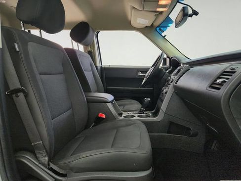 Used 2019 Ford Flex SE FWD image 22