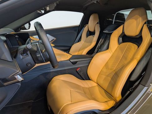 Used 2020 Chevrolet Corvette Stingray w/ 2LT Preferred Equipment Group image 15