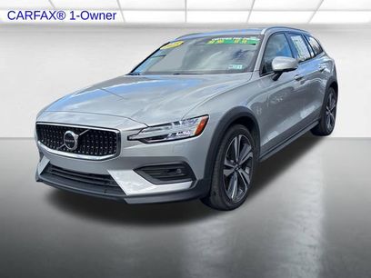 Used 2025 Volvo V60 B5 Cross Country Plus
