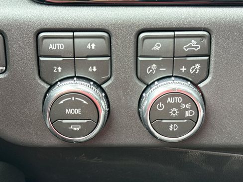 New 2026 GMC Sierra 1500 SLT w/ SLT Premium Plus Package AWD/4WD image 26