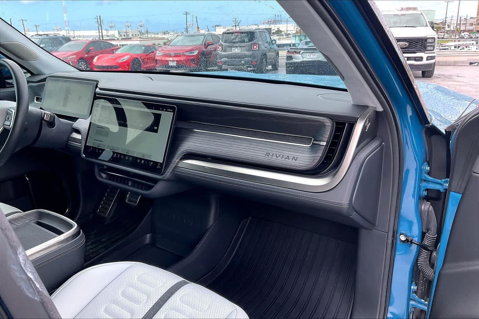 Used 2023 Rivian R1T Adventure Quad AWD/4WD image 23