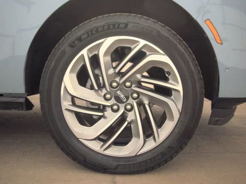 Used 2025 Lincoln Navigator L Reserve image 10