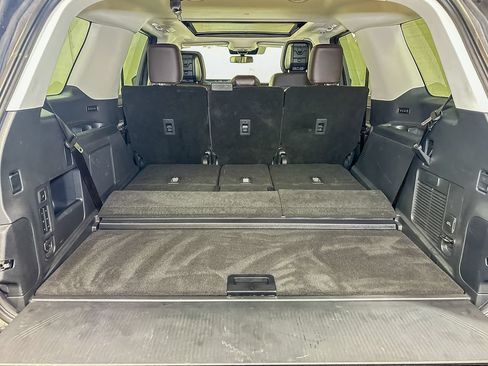 Used 2026 Ford Expedition Platinum w/ Platinum Ultimate Package AWD/4WD image 22