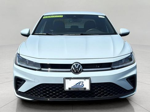 Used 2026 Volkswagen Jetta Sport FWD image 2