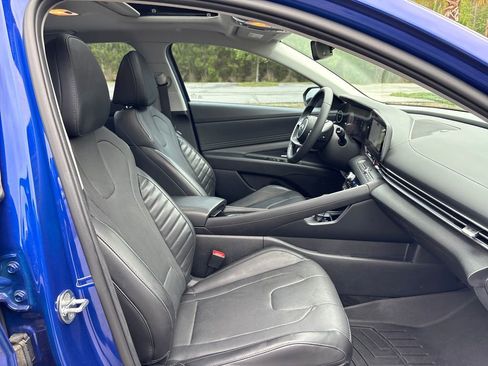 Used 2023 Hyundai Elantra Limited FWD image 34