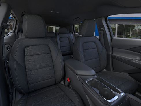 New 2026 Chevrolet Equinox EV LT image 17