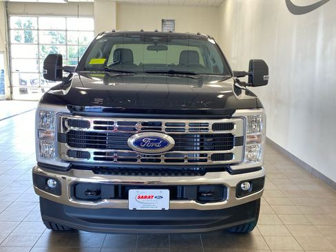 New 2026 Ford F250 XLT w/ FX4 Off-Road Package AWD/4WD image 3