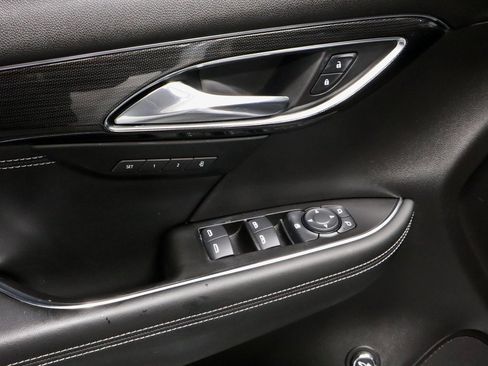 Used 2023 Buick Envision Essence w/ Sport Touring Package image 23