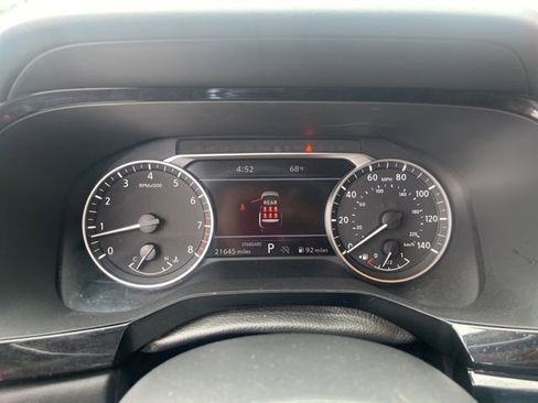 Used 2025 Nissan Pathfinder SL FWD image 15