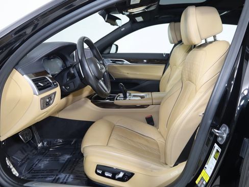 Used 2020 BMW 745e xDrive image 12