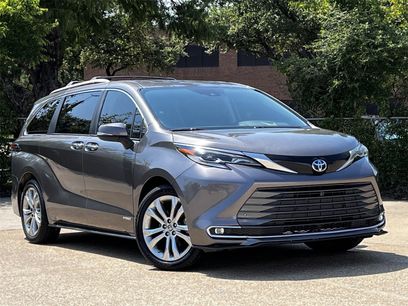 Used 2021 Toyota Sienna Platinum