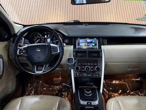 Used 2017 Land Rover Discovery Sport HSE AWD/4WD image 17