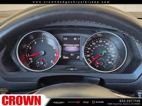 Used 2020 Volkswagen Tiguan SE FWD image 32