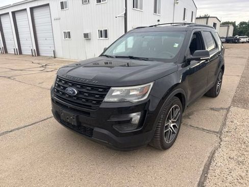 Used 2016 Ford Explorer Sport w/ Equipment Group 401A AWD/4WD image 5