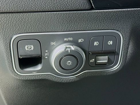 Used 2023 Mercedes-Benz GLA 250 w/ Premium Package image 10