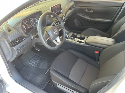 Used 2025 Nissan Sentra SV image 29