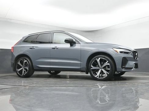 Used 2023 Volvo XC60 B5 Ultimate w/ Climate Package FWD image 33